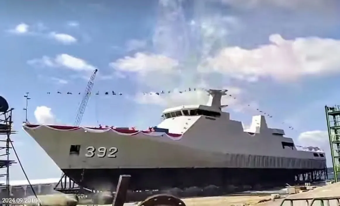 Peluncuran KRI Lukas Rumkorem-392, OPV Kedua untuk TNI AL