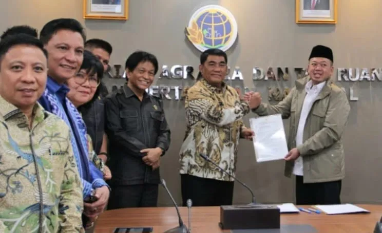 Gubernur Yulius Terima Persetujuan RTRW, Langkah Strategis Pembangunan Sulut