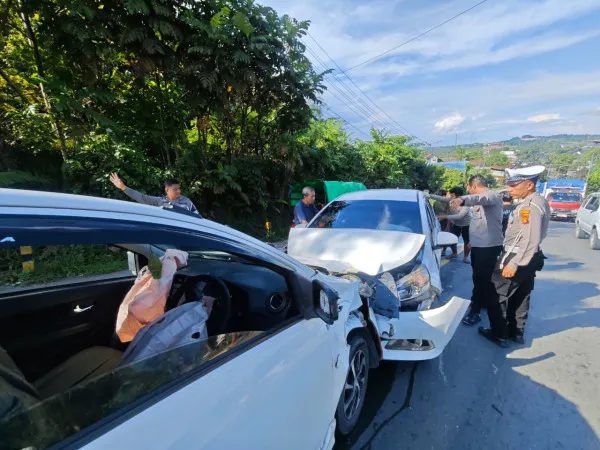 Kecelakaan Beruntun di Jalan Poros Samarinda–Bontang, Dua Orang Mengalami Luka