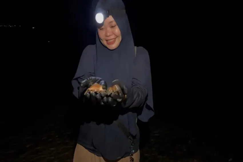 Petualangan Malam Mamah Nada di Laut Bontang Bersama Keluarga