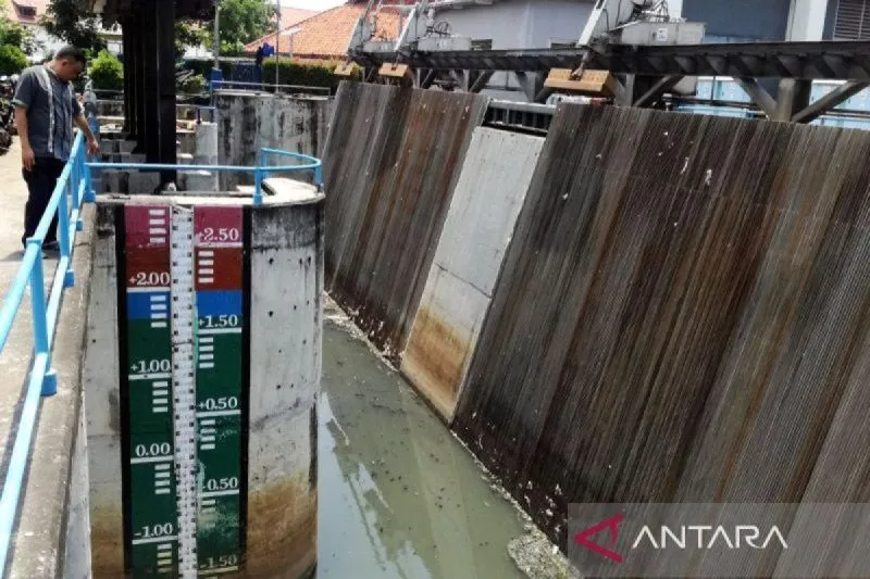 BPBD DKI Jakarta Tingkatkan Status Pintu Air Pasar Ikan Menjadi Siaga 2
