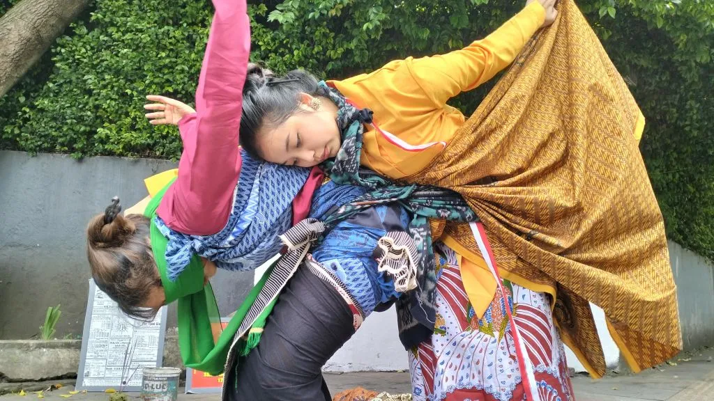 Pertunjukan Tari Rayakan Toleransi dan Sejarah Inggit Garnasih di Imlek