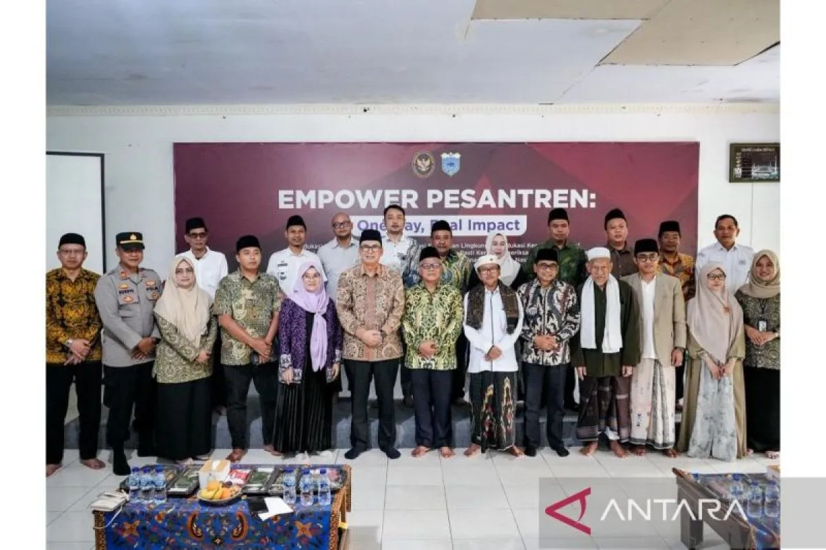 Kemenko PM Dorong Santri Kuasai Keterampilan untuk Dunia Kerja