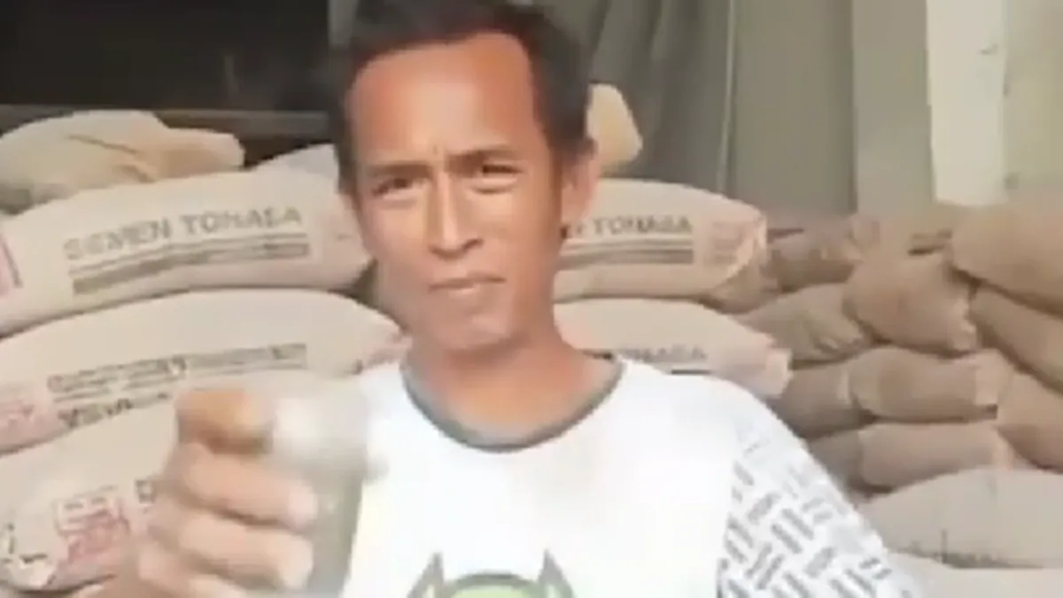 Pria di Takalar Meminum Semen Sebagai Kebiasaan Sehari-hari