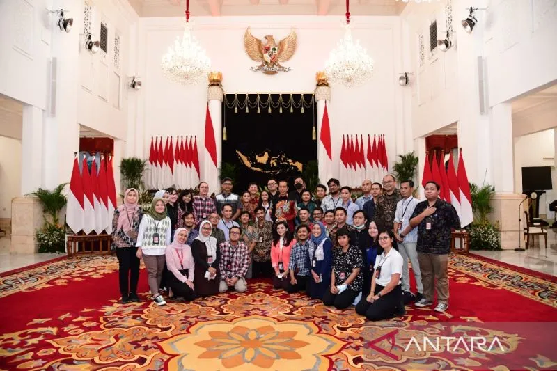Presiden Jokowi Diskusikan Isu Terkini dengan Wartawan di Istana Negara