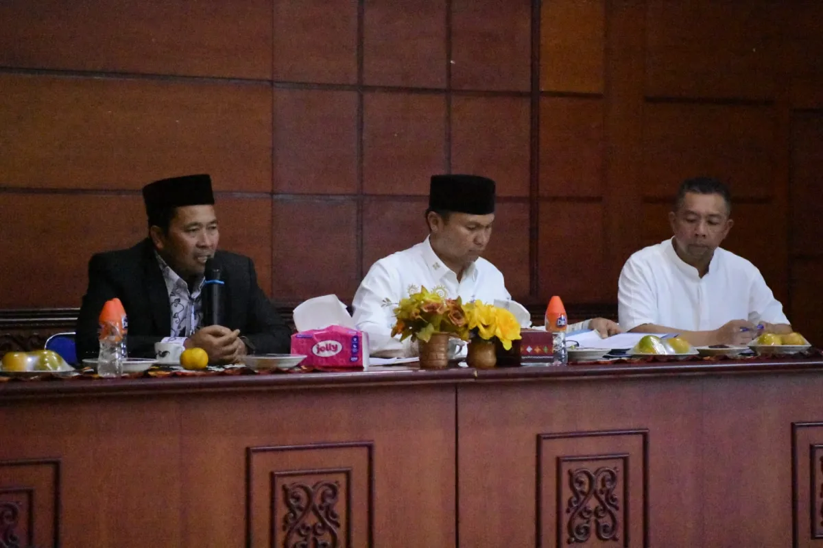 Bupati Aceh Tengah Pimpin Rapat Evaluasi Laporan Keuangan 2025