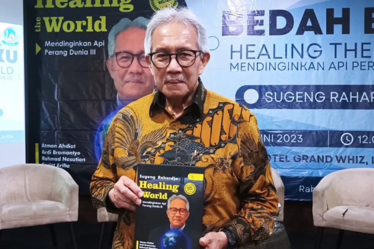 Sugeng Rahardjo Luncurkan Buku 'Healing the World' Bahas Geopolitik dan Ekonomi Global