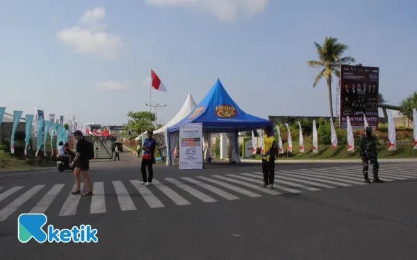Suasana Menjelang Balapan Utama GP Indonesia 2025 di Sirkuit Mandalika