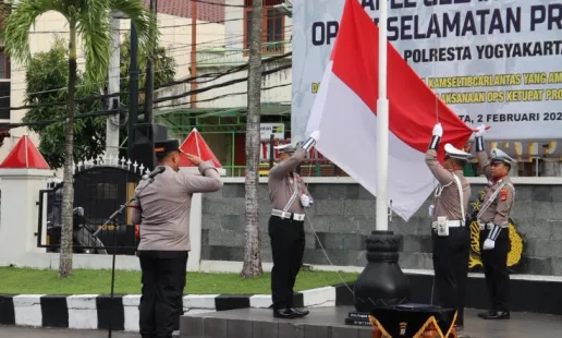 Kapolresta Yogyakarta Berikan Penghargaan kepada 13 Personel Berprestasi di Hari Kesadaran Nasional