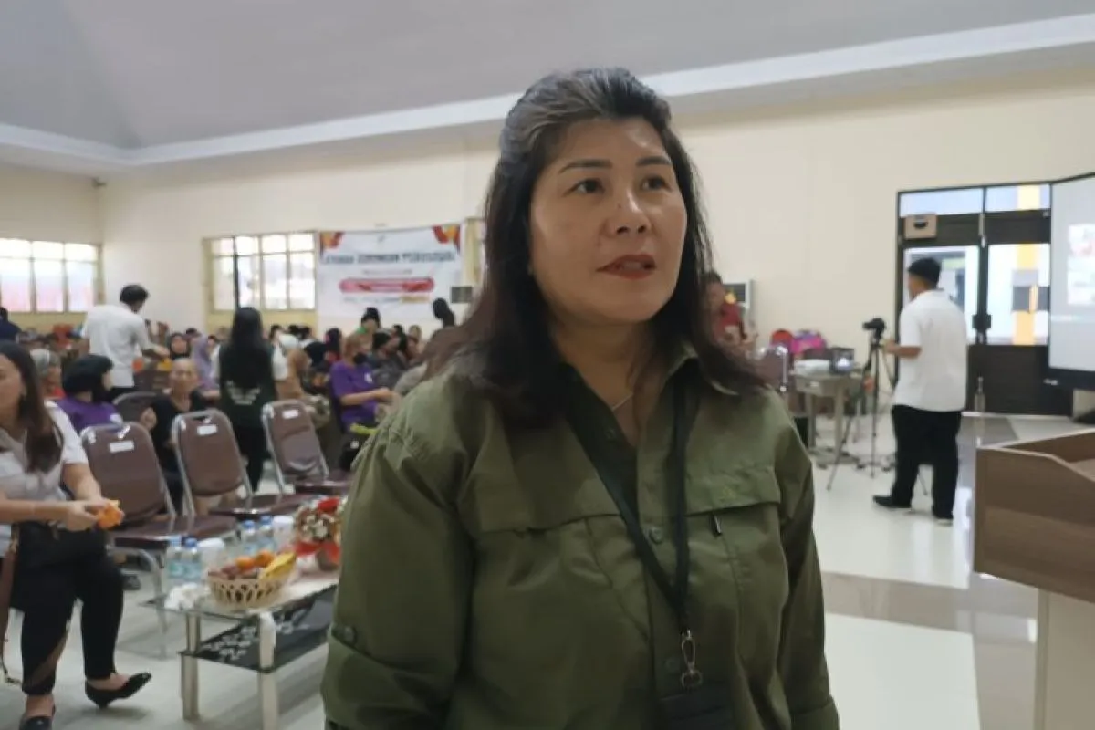 Pelatihan Batik Cetak untuk Warga Lanjut Usia di Sentra Tumou Tou Manado
