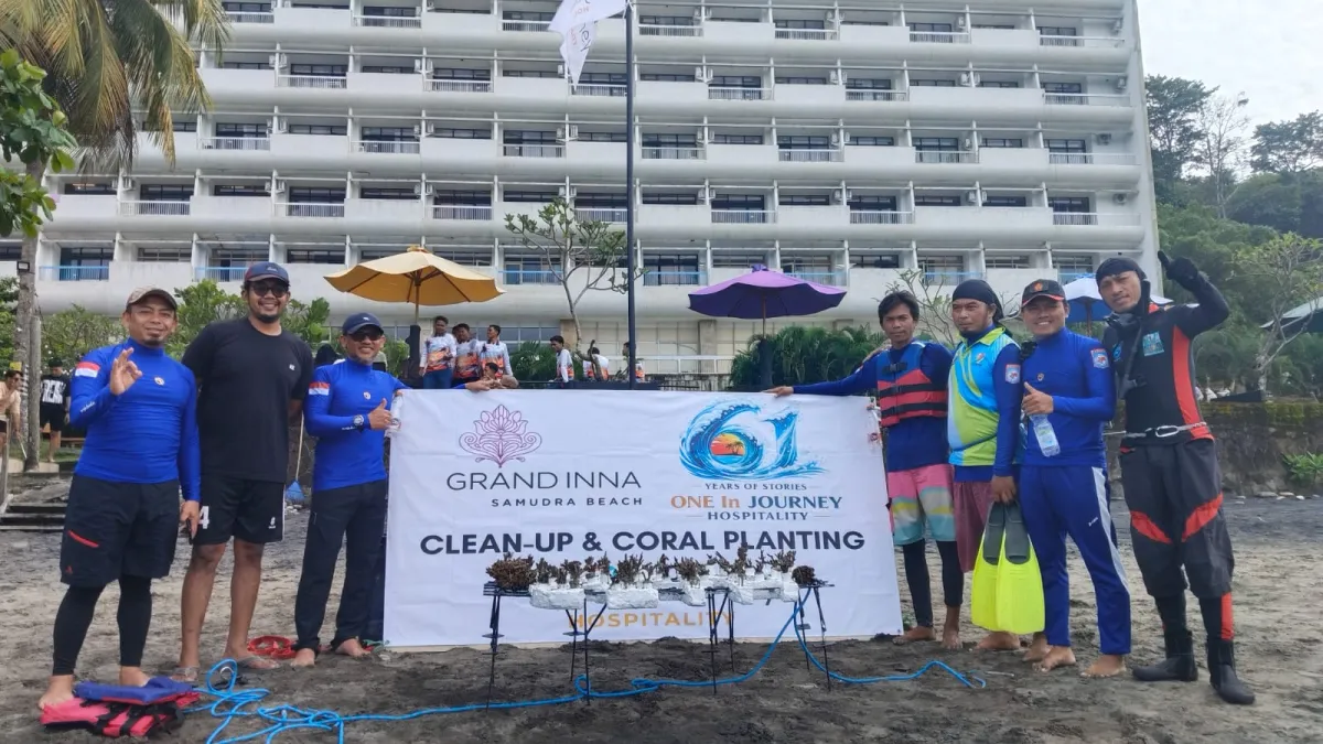 GISBH dan Komunitas PENYU Kolaborasi Tanam Terumbu Karang di HUT ke-61