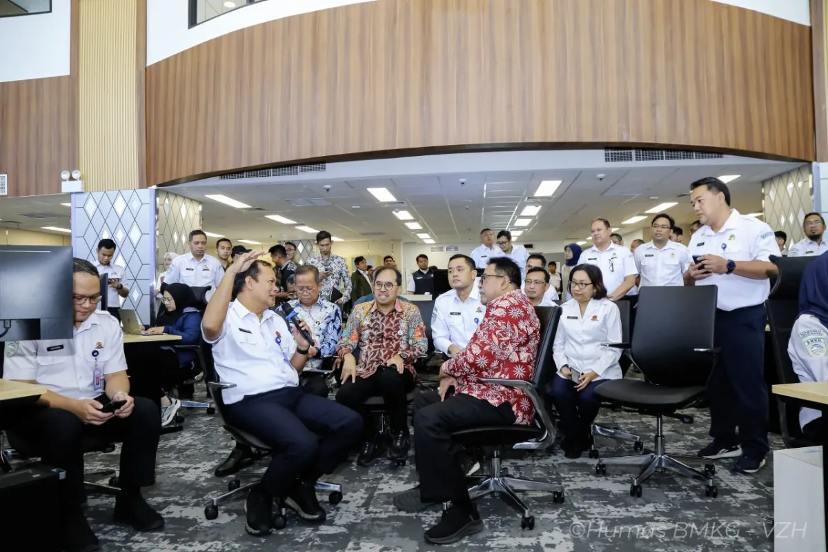 Wagub DKI Jakarta Tinjau Kesiapan BMKG Hadapi Cuaca Ekstrem Jelang Tahun Baru