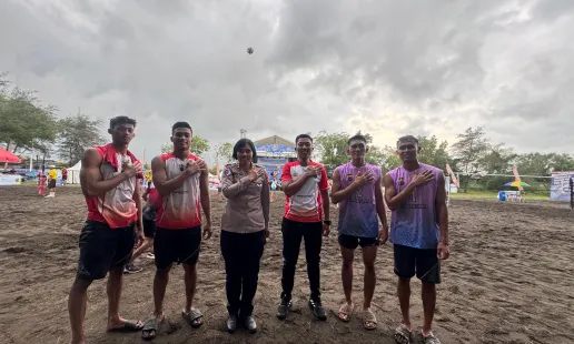 Tim Polda DIY Raih Tiga Gelar Juara di Sirkuit Nasional Voli Pantai 2025