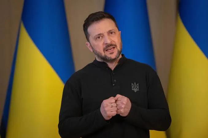 Zelenskyy Hargai Tim Penyelamat Setelah Serangan Drone Rusia