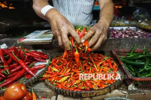 Kenaikan Harga Pangan Jelang Ramadhan, Cabai Tembus Rp 100 Ribu/Kg