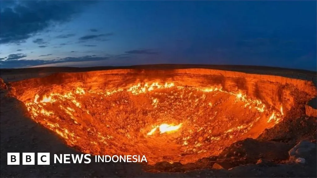 Misteri 'Gerbang Neraka': Asal Usul dan Fenomena Api yang Terus Berkobar di Kawah Darvaza