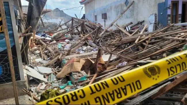 Ledakan Petasan di Situbondo Tewaskan Satu Orang dan Rusak Belasan Rumah