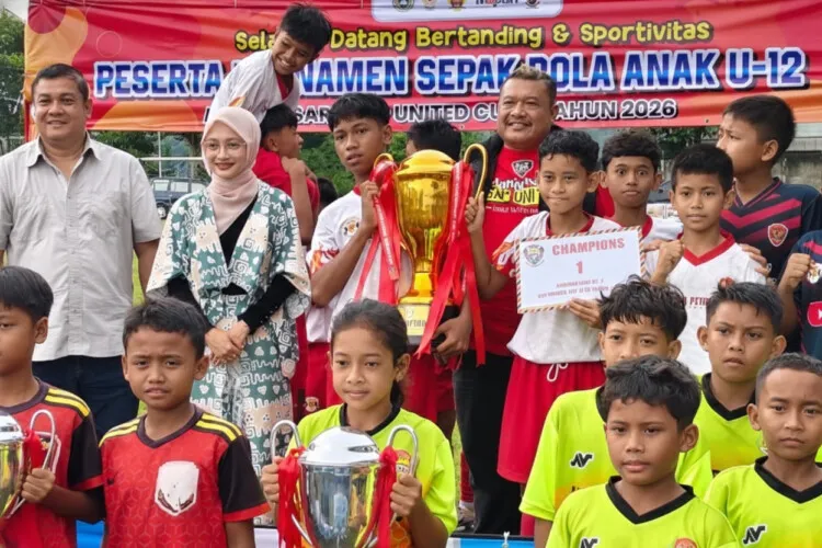 Bima Putra Jatinom Juara Turnamen Sepak Bola U-12 Se-Jatim di Kediri