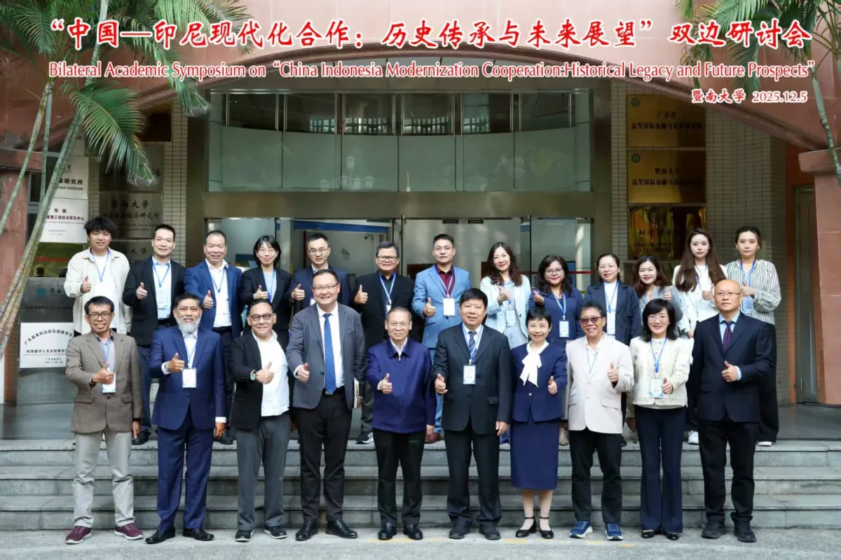 Dosen UMY Paparkan Isu Strategis Hubungan Indonesia-China di Jinan University