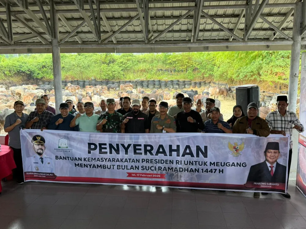 Bupati Aceh Timur Serahkan Bantuan Meugang Sambut Ramadan