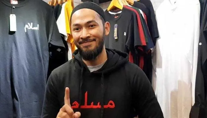Fenomena Dakwah Seleb Hijrah: Antara Iman dan Popularitas