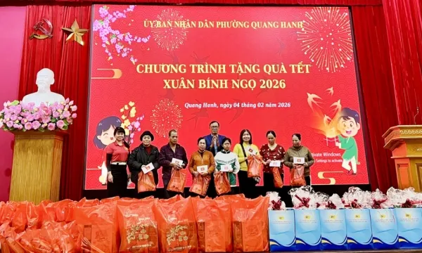 Paket Hadiah Tet untuk Penyandang Disabilitas dan Anak Yatim di Quang Ninh