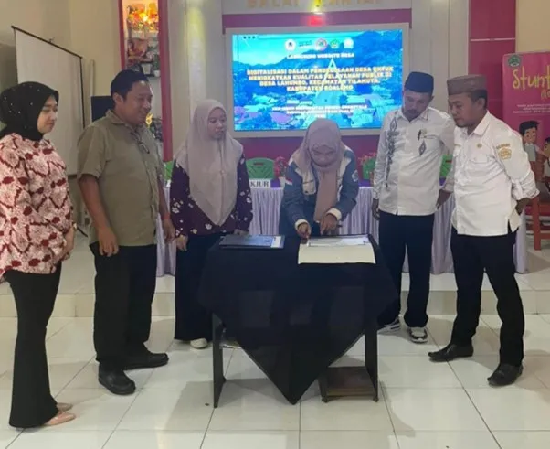Inovasi Digital UNG Tingkatkan Pelayanan Publik di Desa Lahumbo
