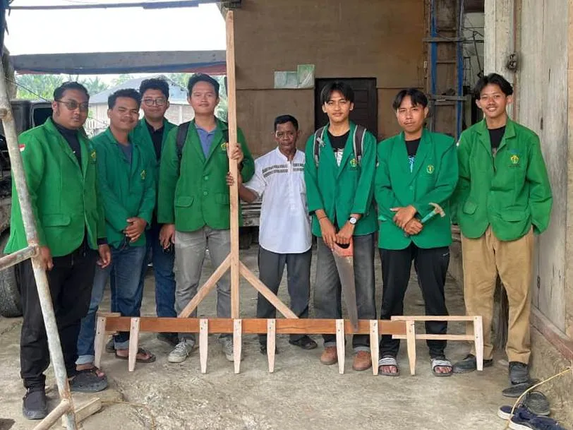 Inovasi Jajar Legowo 3:1 oleh HIMAGRI Unimal Tingkatkan Produktivitas Padi di Aceh Utara