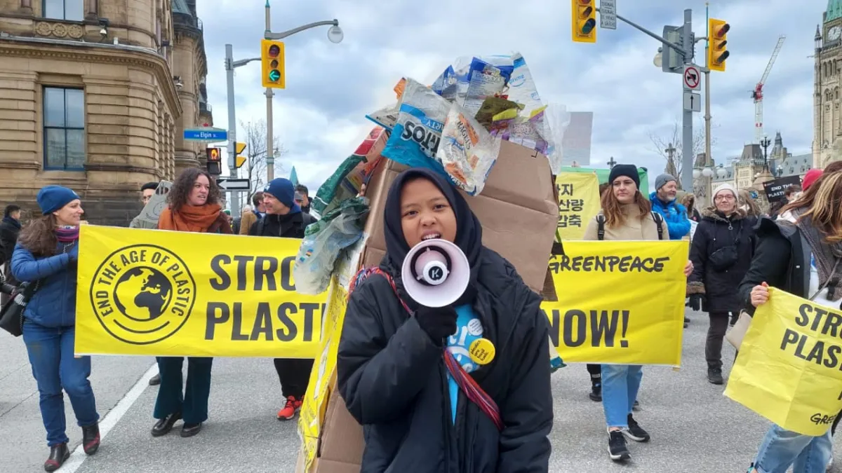 Mahasiswa UNAIR Dorong Kesadaran Global Terhadap Krisis Limbah Plastik