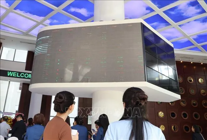 VN-Index Anjlok untuk Ketiga Minggu Berturut-turut, Tertekan di Bawah 1.800 Poin