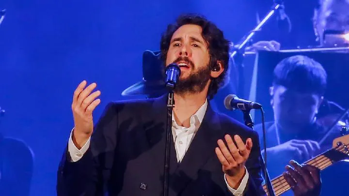 Josh Groban Menghibur Penggemar dalam GEMS World Tour di Jakarta