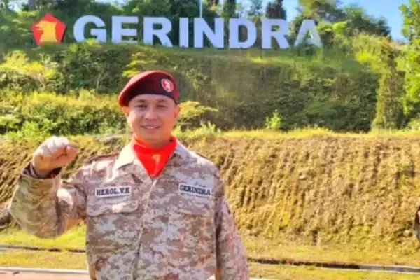 Herol Vresly Kaawoan Klarifikasi Isu Jalan Rusak Terkait Gubernur Sulut