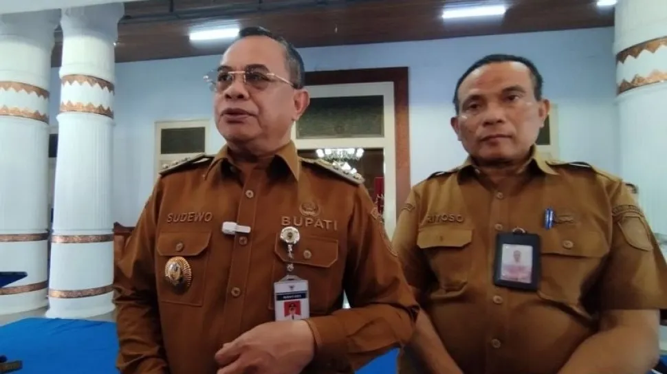 Protes Warga Pati Terhadap Kenaikan PBB 250 Persen Memanas