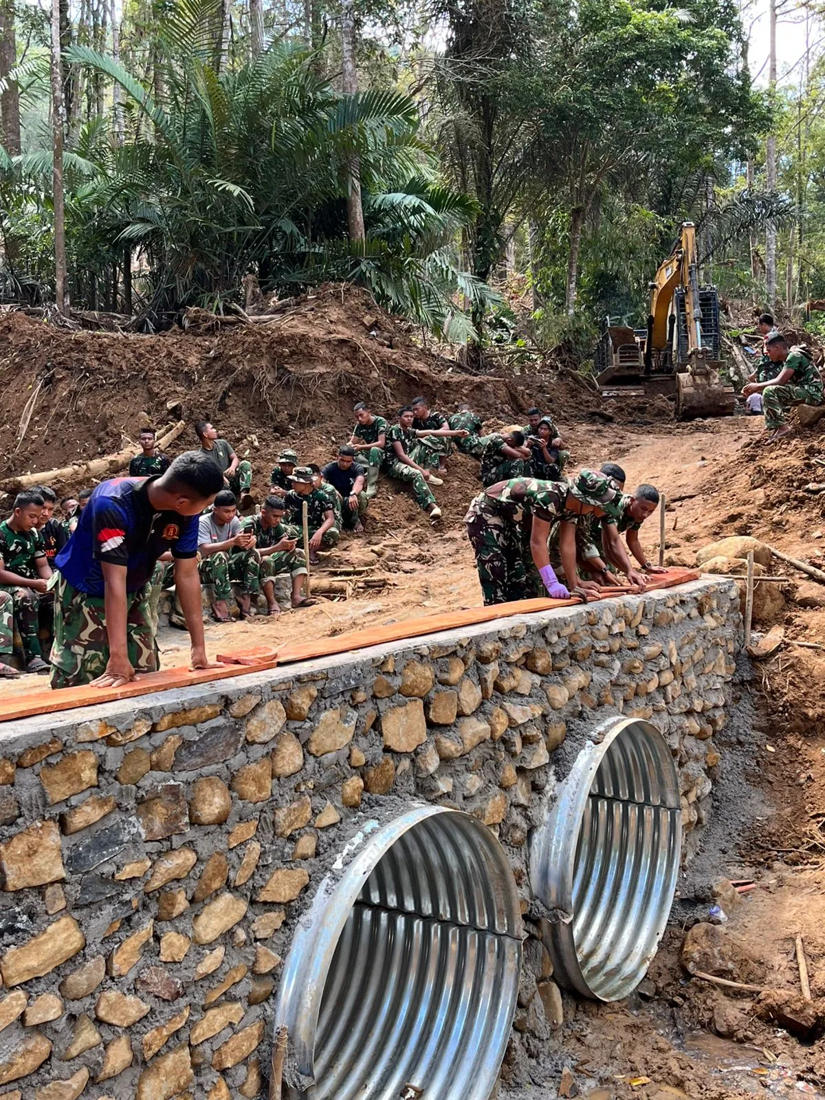 Jembatan Aramco di Desa Masundung Selesai dan Siap Digunakan