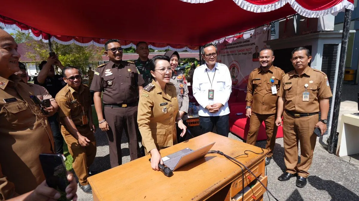 Inovasi Pelayanan Administrasi Kependudukan di Kabupaten Landak: LANDAK PASTI Sediakan Layanan Satu Jam