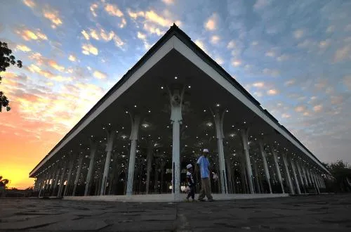Jadwal Sholat Hari Ini di Medan, 28 April 2025
