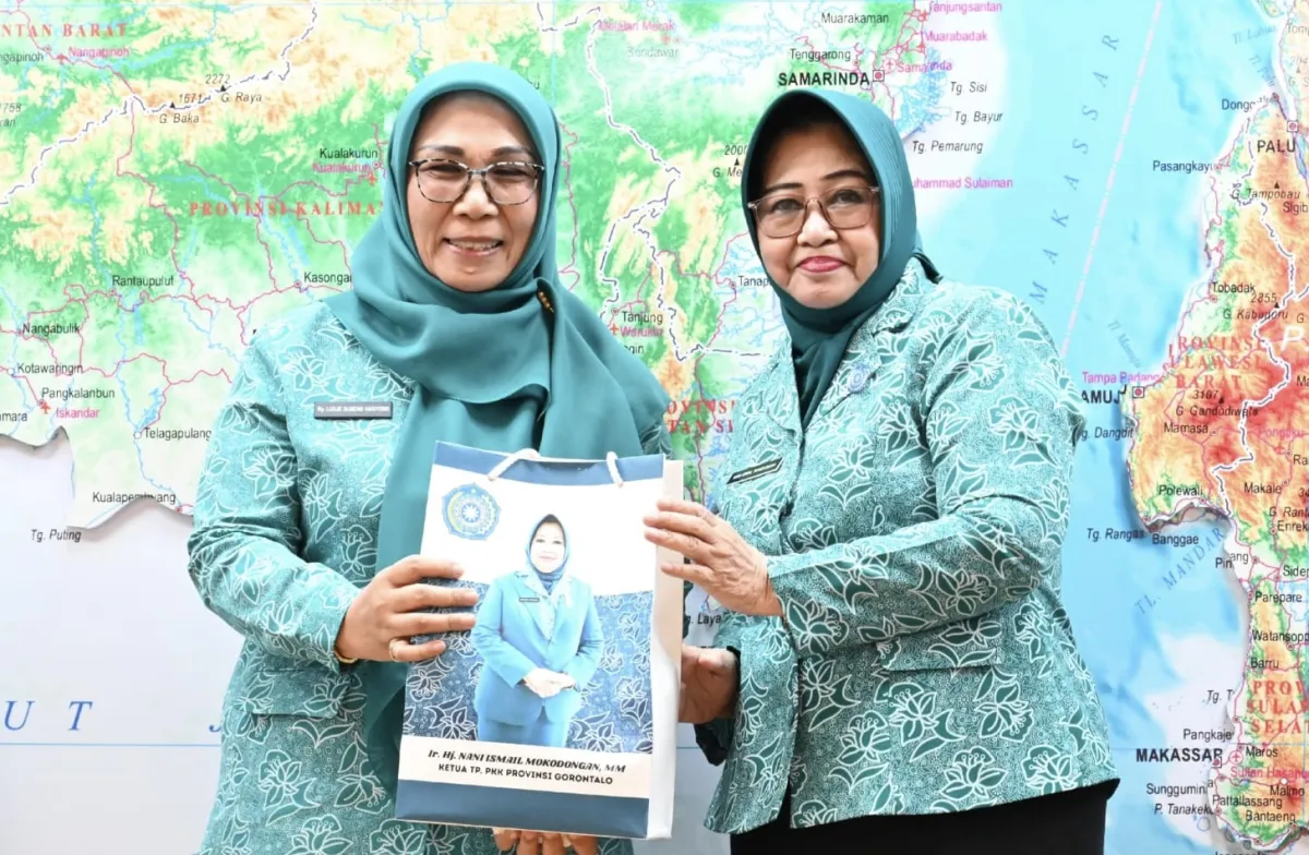 Nani Ismail Sampaikan Kinerja PKK Gorontalo di Hadapan PKK Pusat