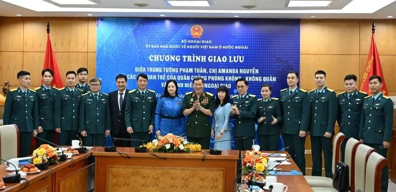 Pertemuan Inspiratif Dua Generasi Astronot Vietnam: Dari Pelopor ke Penerus