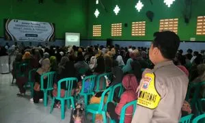 Seminar Parenting di SMPN 2 Semen: Membangun Generasi Sehat dan Tangguh