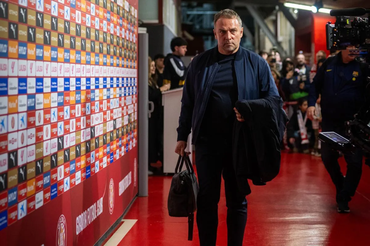 Hansi Flick Akui Pertahanan Barcelona Buruk Usai Kalah dari Girona