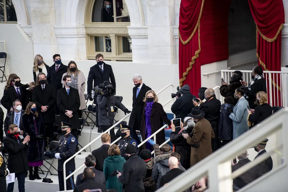 Clinton Setuju Bersaksi di DPR AS Terkait Penyelidikan Epstein