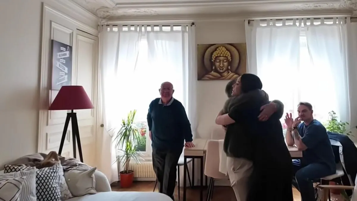 Ruang Tamu Alyssa Daguise di Paris: Simfoni Desain Klasik dan Kenangan Keluarga