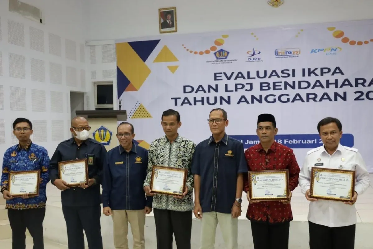 Kanwil Kemenkum Jambi Raih Penghargaan Kinerja Anggaran Terbaik 2025