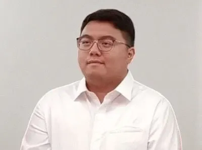 Rio Dondokambey: Dari Pemuda Pelayan Menuju Panggung Politik Nasional