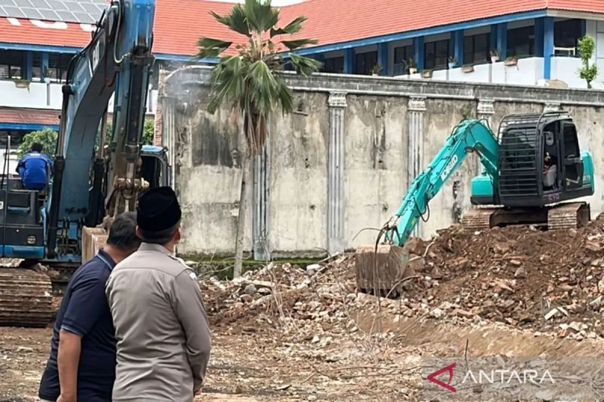 Keamanan Jakarta: Tawuran dan Tembok Roboh SMPN 182