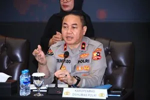 MK Tolak Uji Materi Rangkap Jabatan Anggota Polri