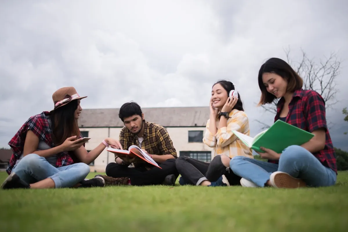 Kuliah Dekat Rumah: Kunci Sukses di Era Digital di UBSI Cikampek