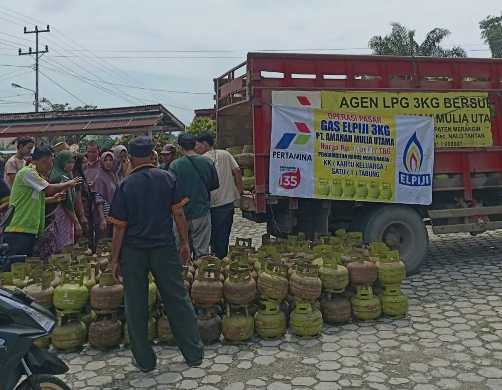 Pertamina dan Pemkab Merangin Gelar Operasi Pasar 1.680 Tabung LPG 3 Kg