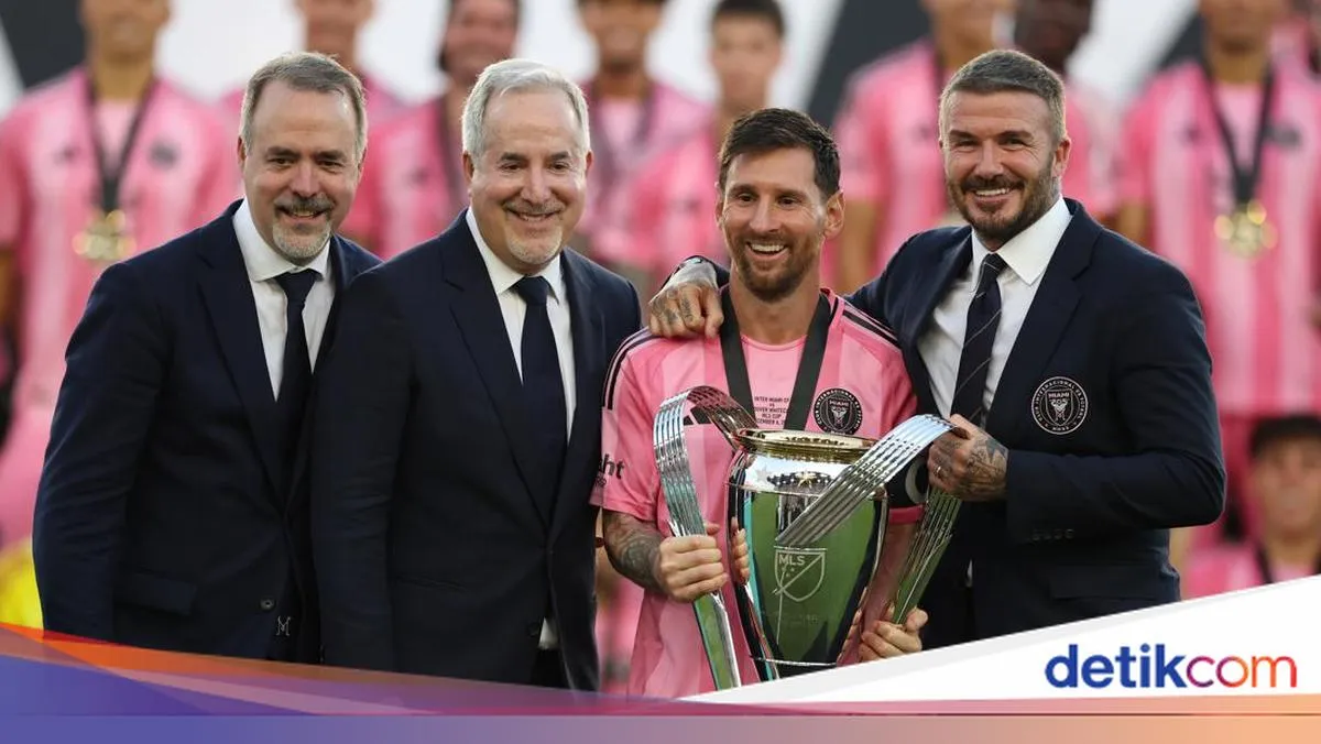 Daftar 8 Pemain Sepakbola dengan Trofi Terbanyak Sepanjang Masa