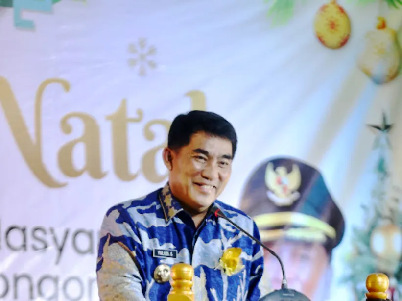 Gubernur Yulius Selvanus Resmikan Ambulans dan Perkuat Sinergi di Bolmong Raya pada Perayaan Natal di Mopuya
